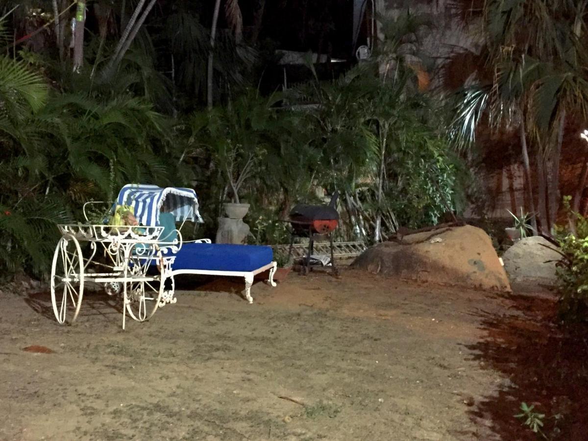 Villa Palmitas Acogedor Departamento Nivel Piscina Gigante Jardines 阿卡普尔科 外观 照片