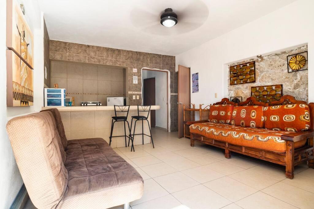 Villa Palmitas Acogedor Departamento Nivel Piscina Gigante Jardines 阿卡普尔科 外观 照片